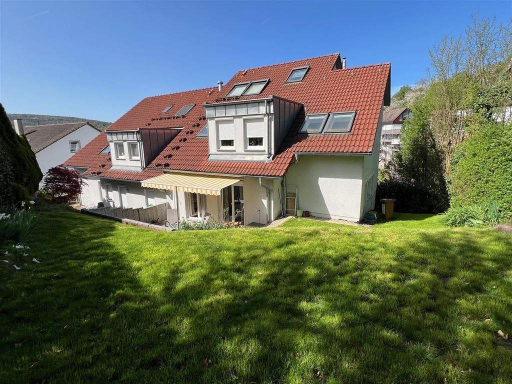 Thumbnail-Ruhige 4,5-Zimmer Wohnung mit tollem Ausblick und Gartenanteil