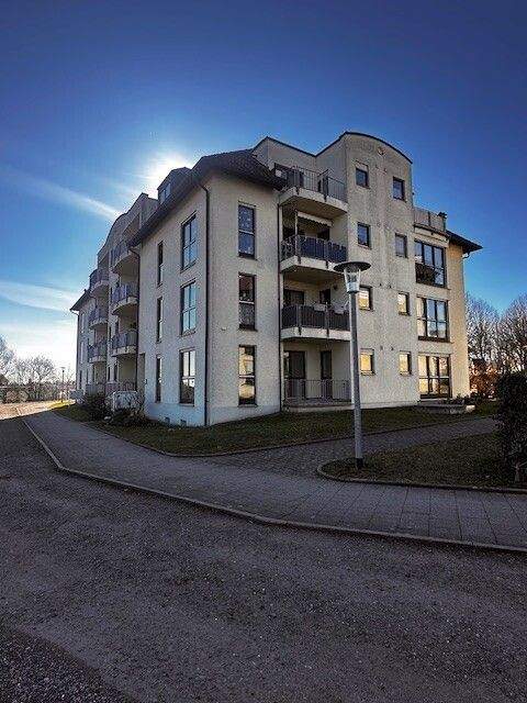 Thumbnail-Charmantes wohnen über den Dächern der Stadt. 2 Raumwohnung sucht Single oder Paar.