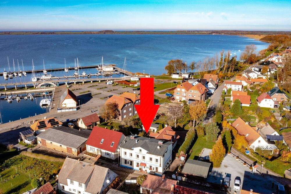 Thumbnail-Apartmenthaus mit Restaurant am Hafen von Wiek…