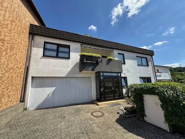 Thumbnail-Stilvolles Einfamilienhaus mit ELW in Toplage von Riegelsberg-Pflugscheid