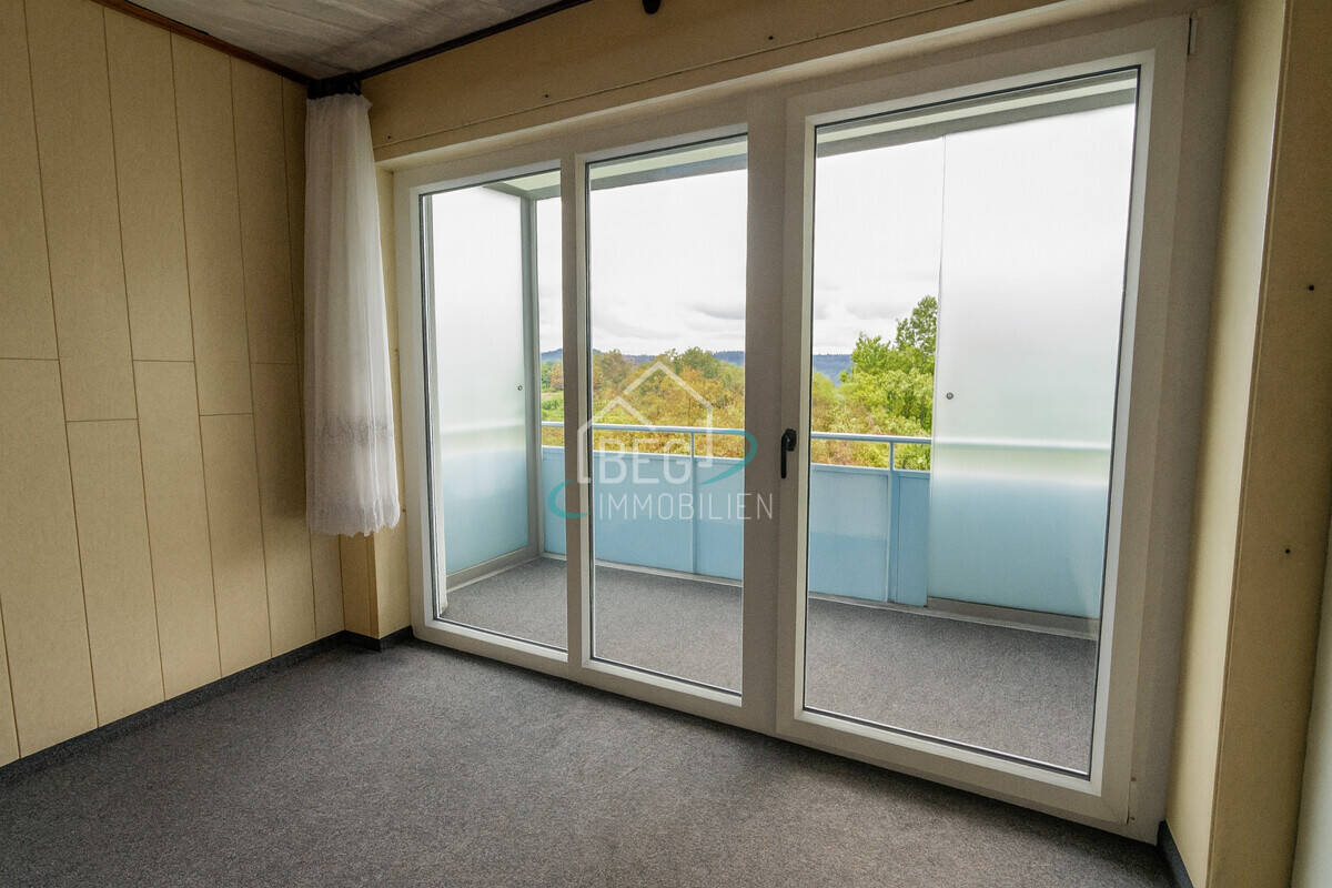 Thumbnail-3-Zimmer-Wohnung mit Aufzug, Balkon, Stellplatz & Blick ins Grüne