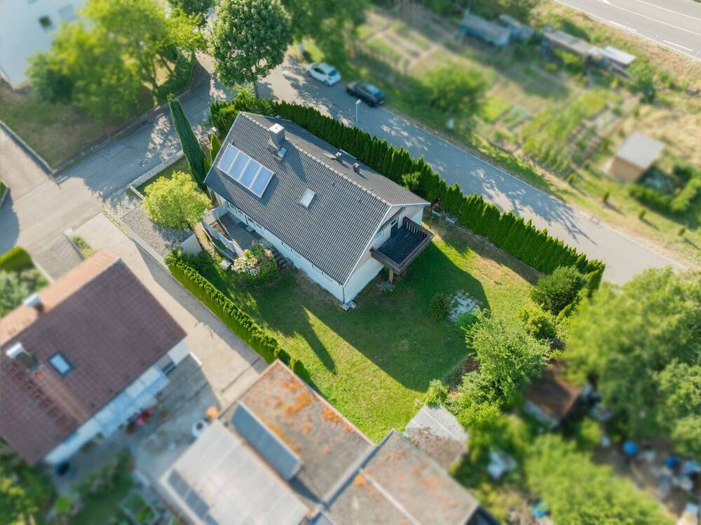Thumbnail-Großzügiges Einfamilienhaus in Fertigbauweise mit Garage auf großem Grundstück - sofort beziehbar