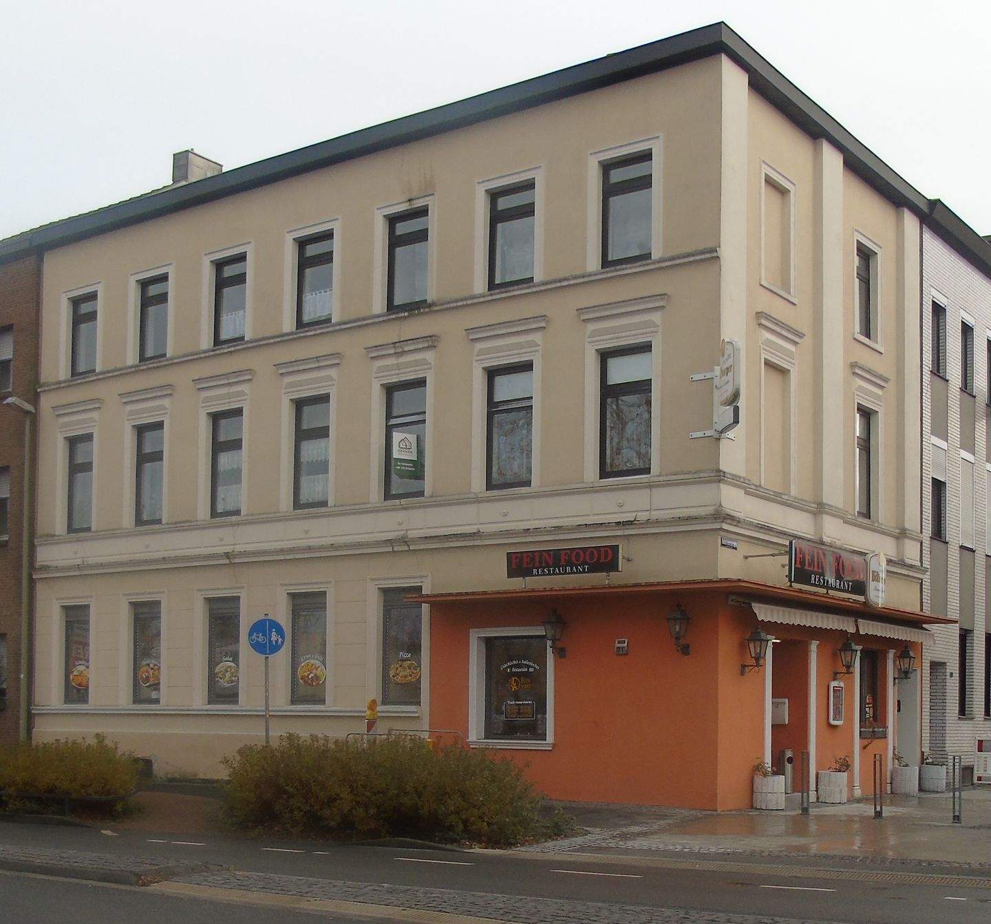 Thumbnail-Charmantes Eckhaus mit zwei Wohneinheiten und Ladenlokal in Zentraler Lage von Eschweiler