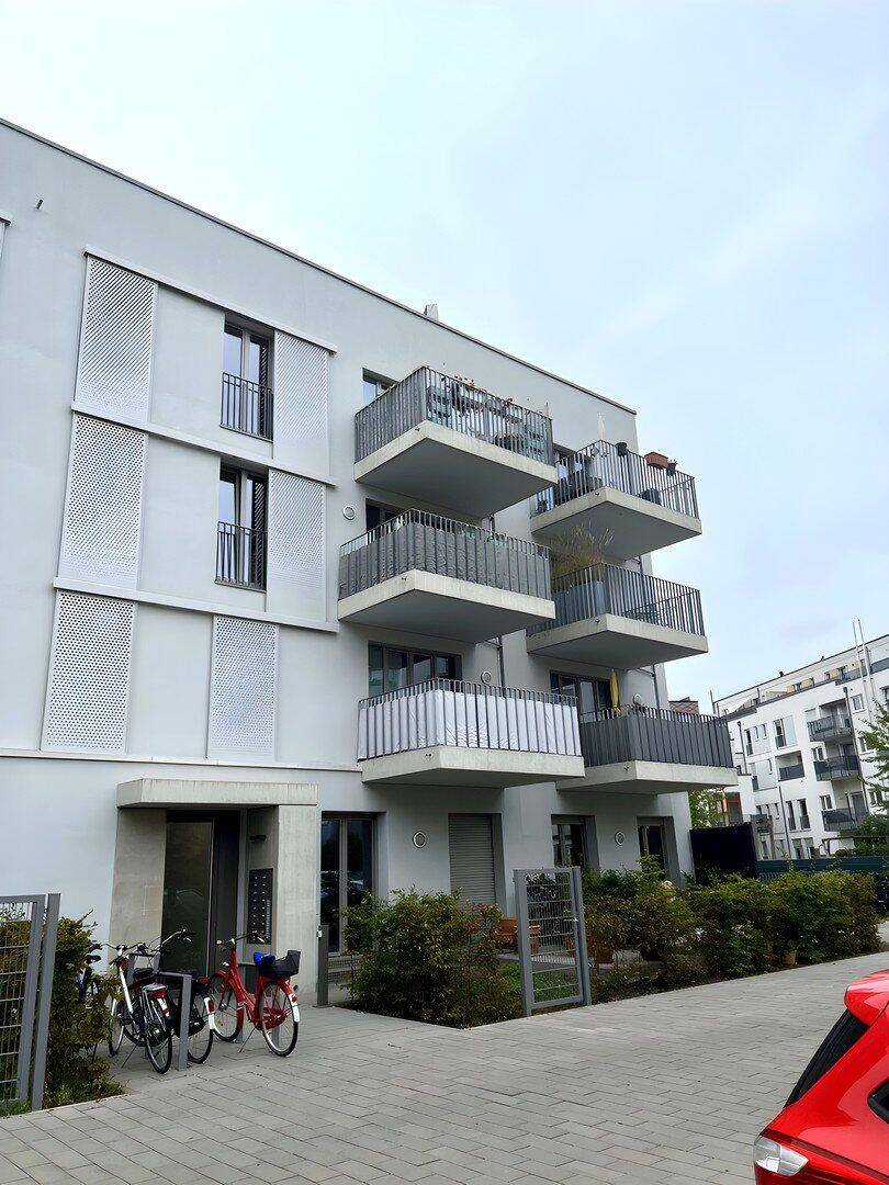 Thumbnail-PREISGEDÄMPFTE WOHNUNG - BESICHTIGUNG: Dienstag 23.09. um 19:00 Uhr - 3 Zimmer - 74m² - Loggia
