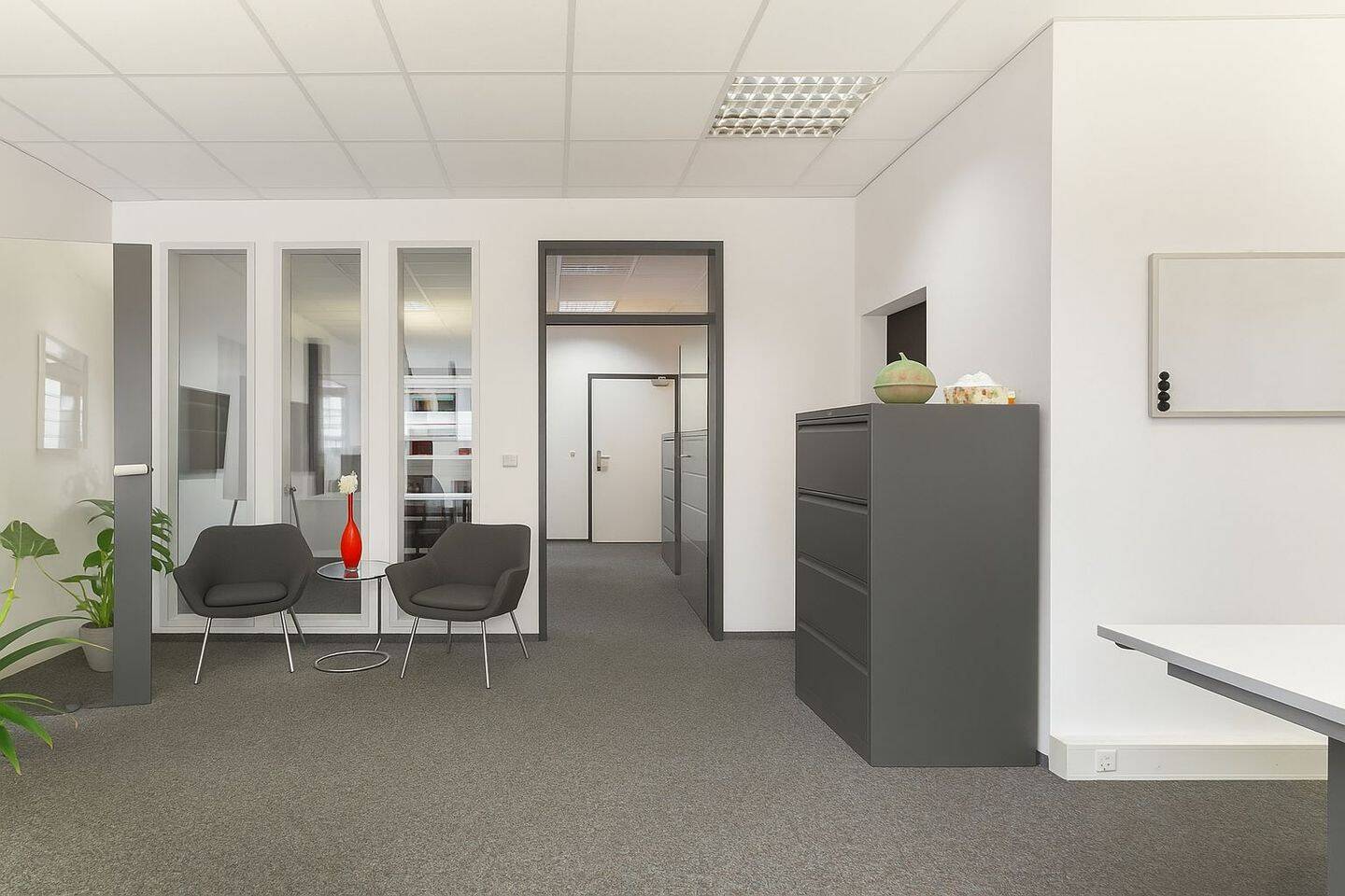 Thumbnail-Vielseitig nutzbare Gewerbefläche - zentrale Einheit des Ensembles in Moitzfeld