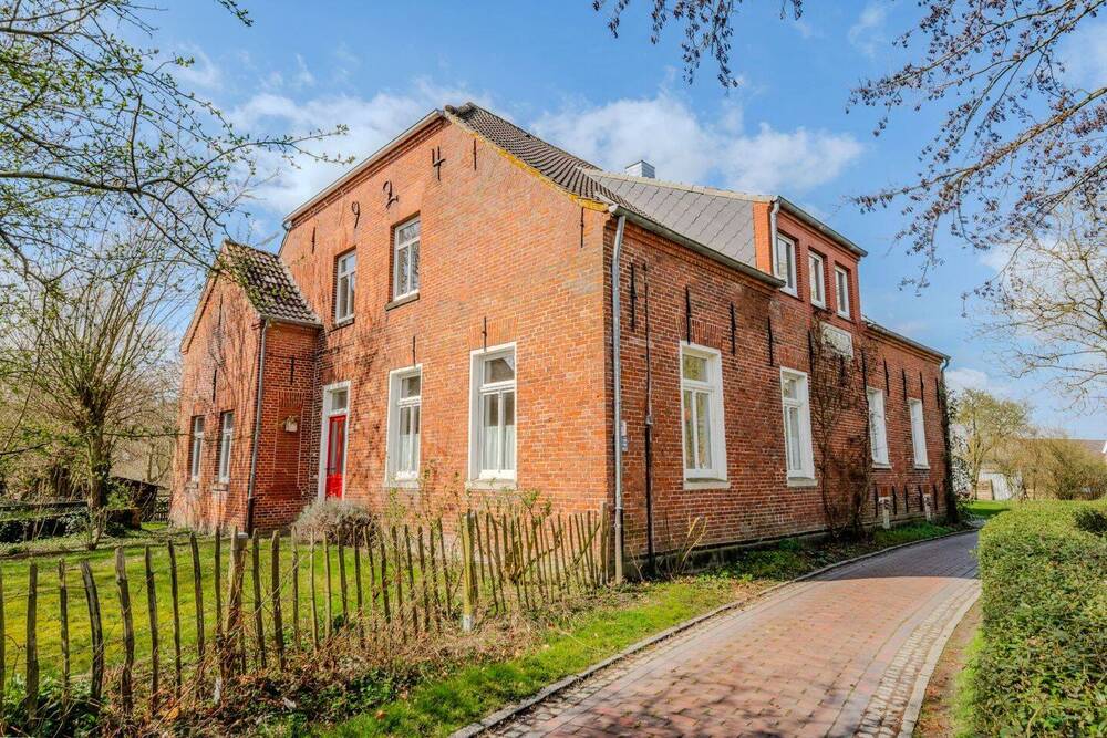 Thumbnail-Großzügiges Anwesen auf großem Grundstück in Krummhörn - vielseitige Nutzungsmöglichkeiten