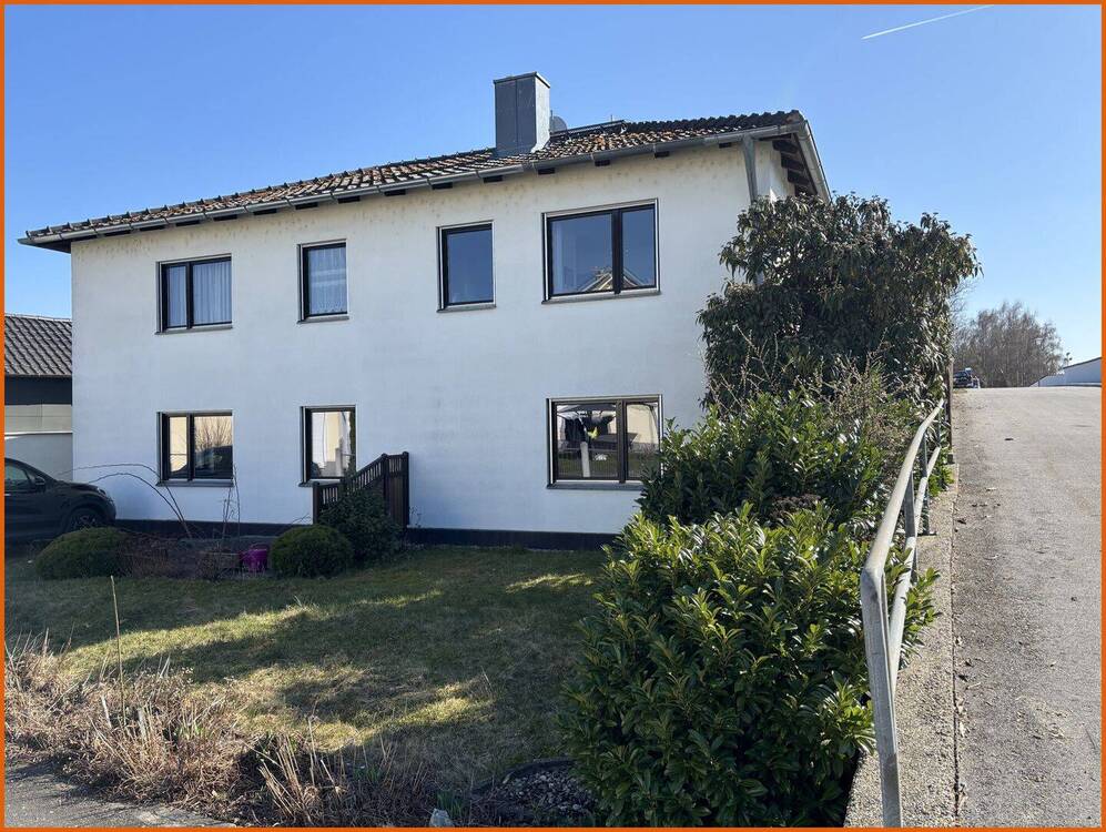 Thumbnail-Solides Wohnhaus mit Einliegerwohnung in ruhiger Lage von Forsthart!