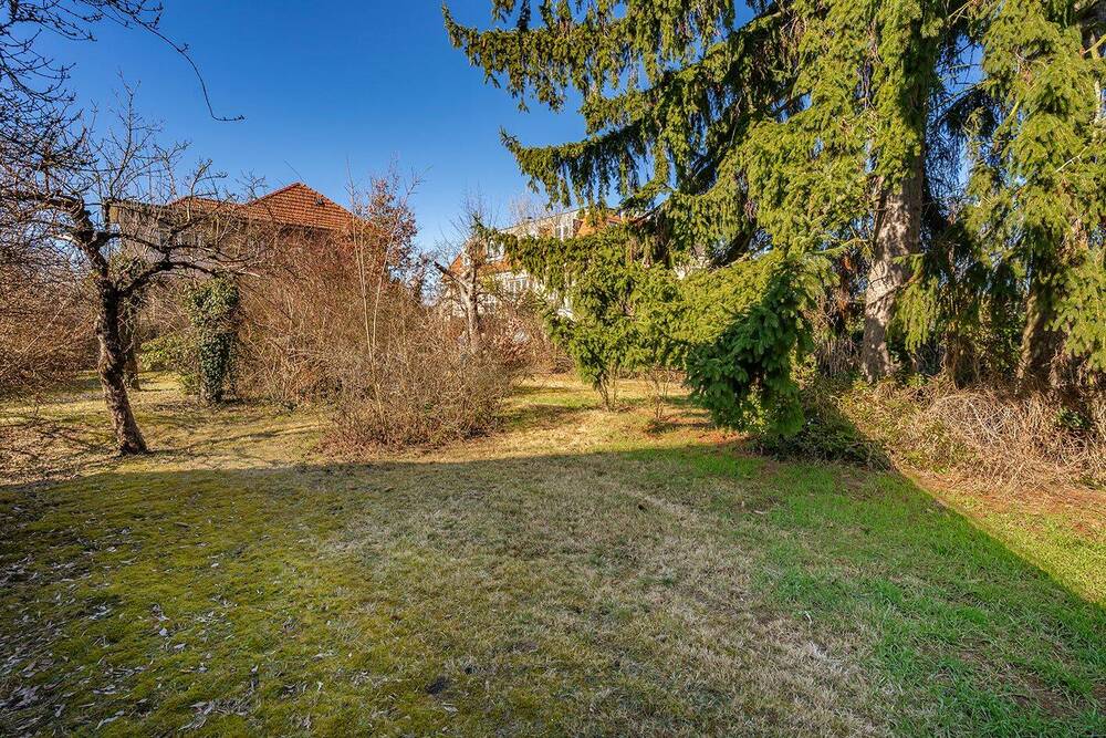 Thumbnail-Teilgrundstück mit Rohdiamant nahe Heinrich-Laehr-Park