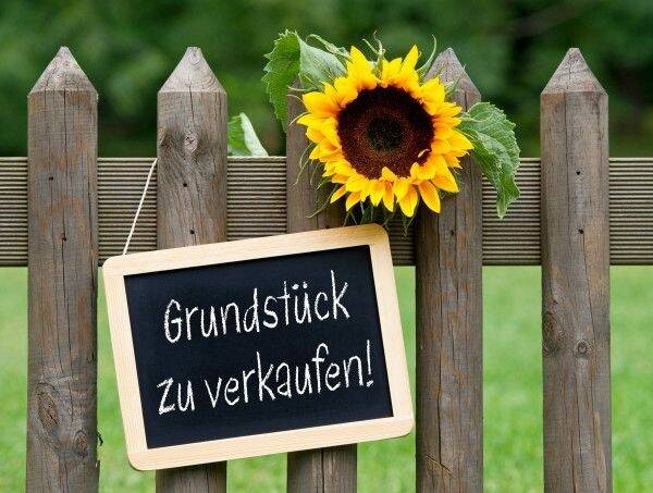 Thumbnail-Baugrundstück in zentrumsnaher Lage – geeignet für ein 7- 8Familienhaus