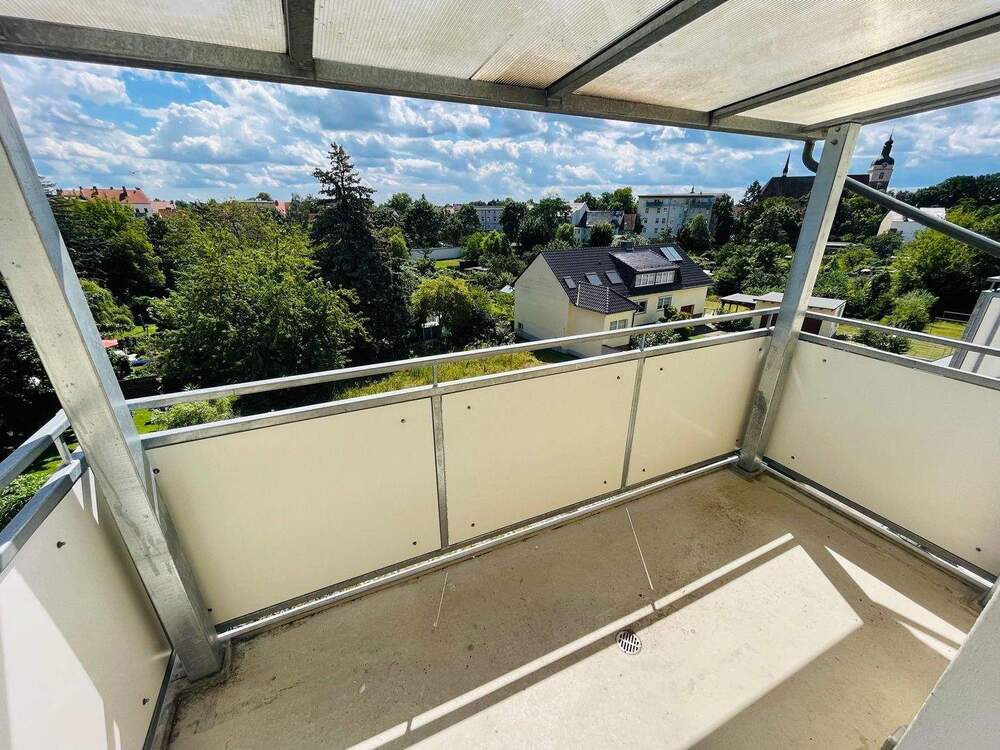 Thumbnail-**Besichtigung am Mo., 11.05.26 um 18:00 Uhr** Schöne 3 Zimmer Whg im Grünen!