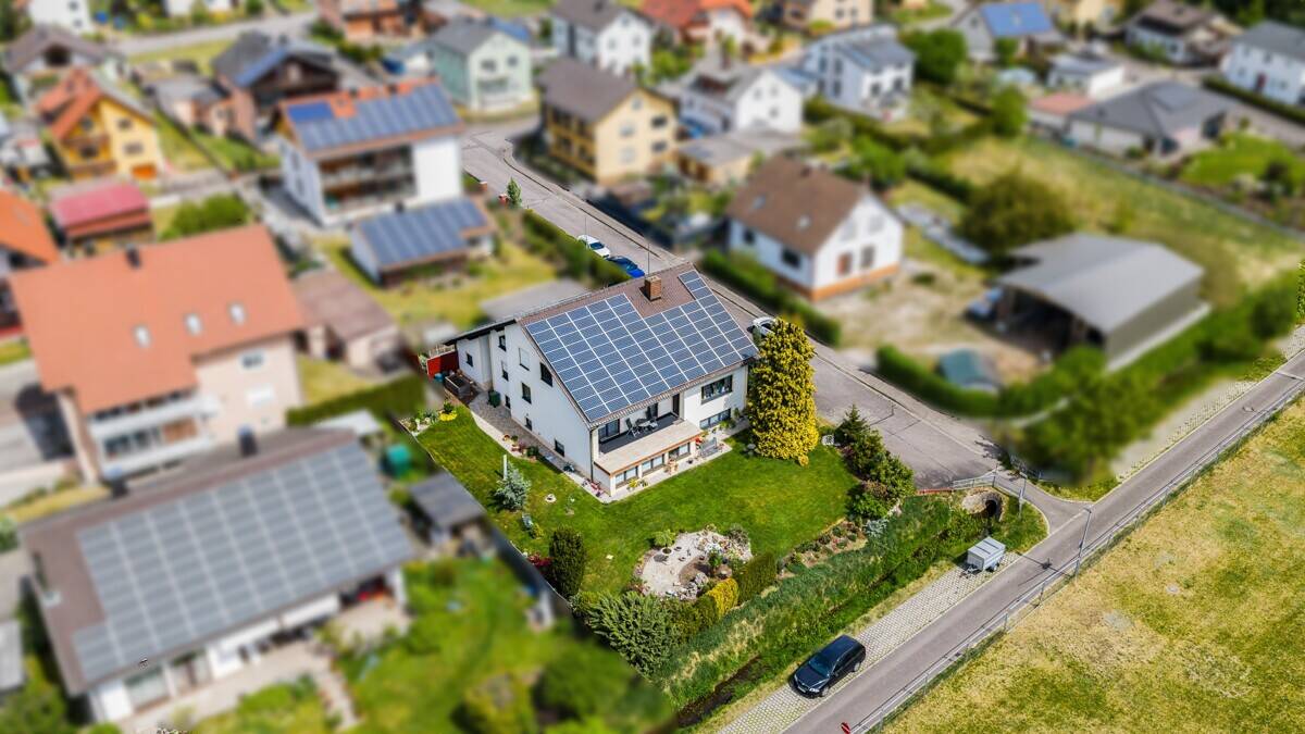 Thumbnail-Großzügiges Einfamilienhaus mit reichlich Ausbaupotenzial & herrlichem Gartenparadies!