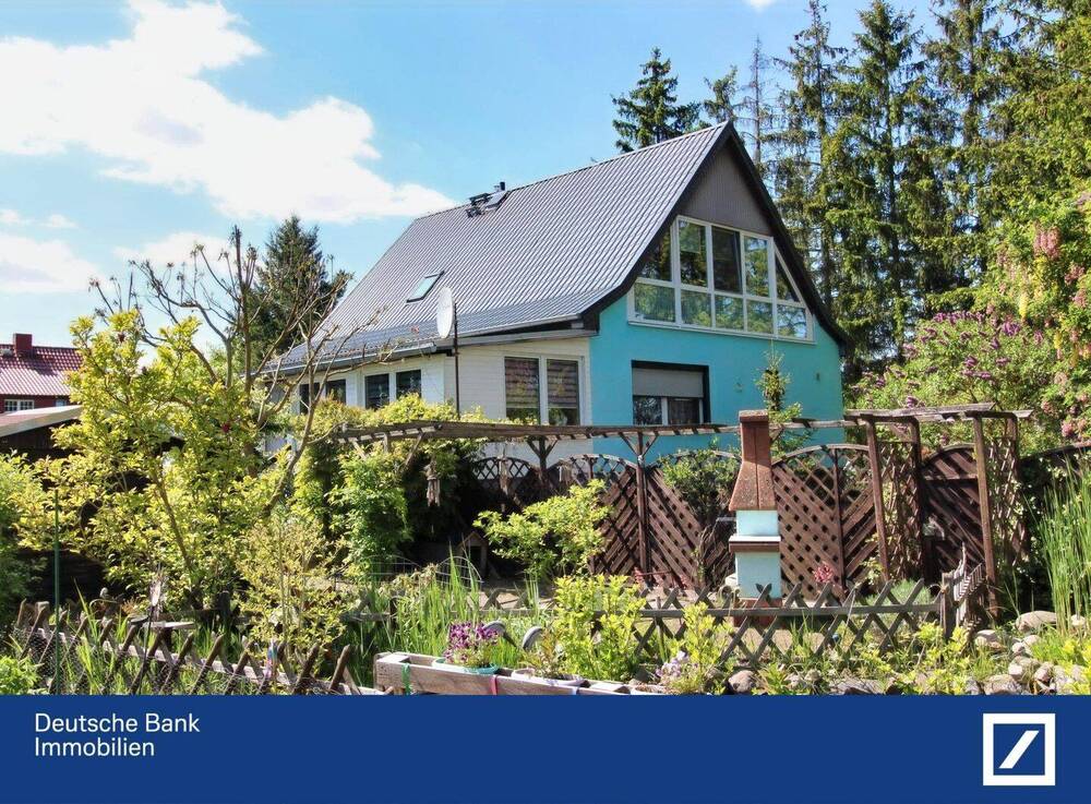 Haus Gartenansicht