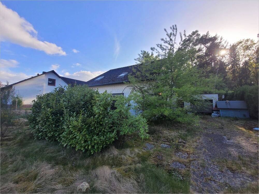 Thumbnail-Renovierungsbedürftiges Einfamilienhaus mit idyllisch gelegenen Grundstück