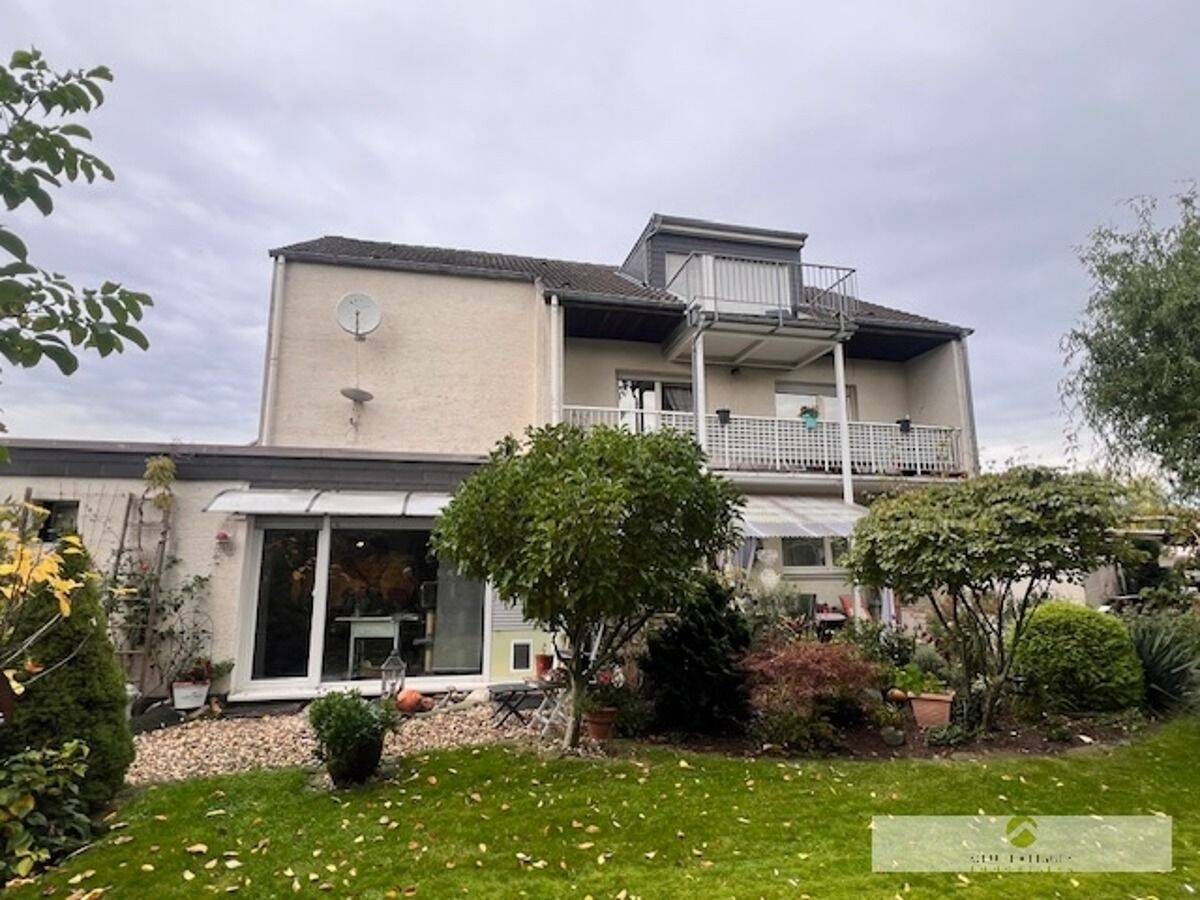 Thumbnail-Zum Kauf: Dreifamilienhaus mit 2 Garagen, großem Garten & viel Potenzial in Welver-Scheidingen!