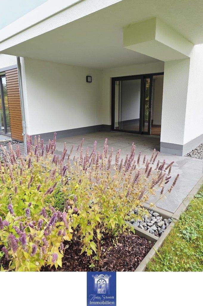 Thumbnail-Attraktiver Neubau, Traumausstattung, große Terrasse, ruhige Lage mit viel Grün!