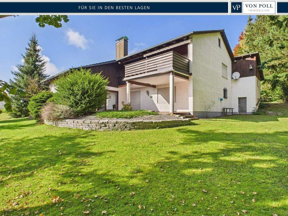 Thumbnail-Herrliche Aussicht in angenehmer Ruhe genießen! Solides Einfamilienhaus mit Charme in Rottenburg!