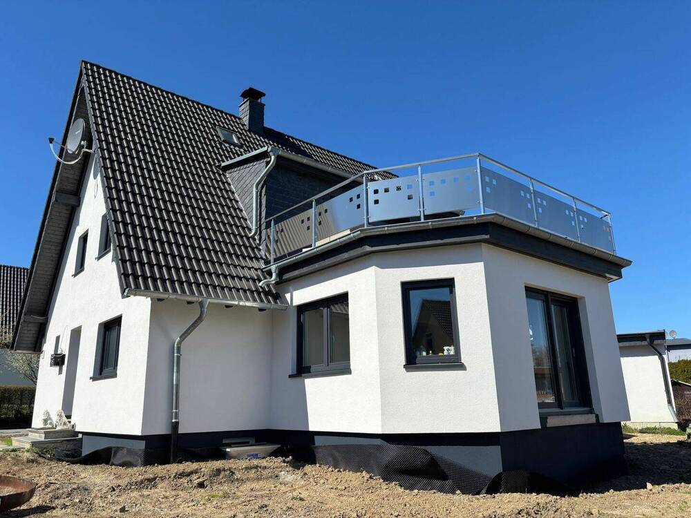 Thumbnail-„Den Sommer schon im neuen Haus erleben!“ - Neuwertiges Einfamilienhaus mit großer Doppelgarage in Iserlohn „Iserlohner Heide“