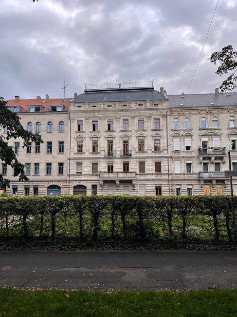 Thumbnail-3,5 Zimmer Hochpaterre, 130 m², mit Hinterhof, Belle Epoque läßt grüßen, Anfragen bitte nur von 2 Personen max. mit einem kleinem Kind ! Park