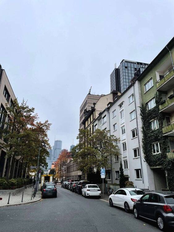 Thumbnail-Renovierte 2-Zimmer-Wohnung mit Galerie in zentraler Lage von Frankfurt-Westend