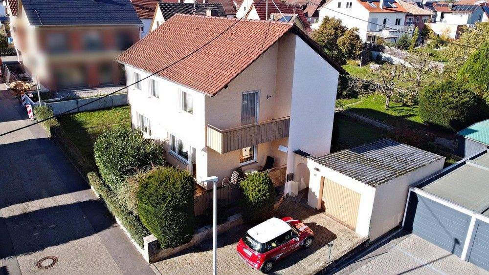 Thumbnail-Großzügiges Einfamilienhaus in angenehmer Wohnlage, mit Einzelgarage und vieles mehr.