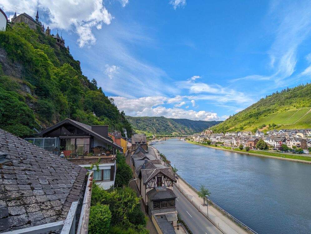 Thumbnail-Traumhafte Aussichten in Cochem: Mehrfamilienhaus mit spektakulären Ausblicken ins Moseltal