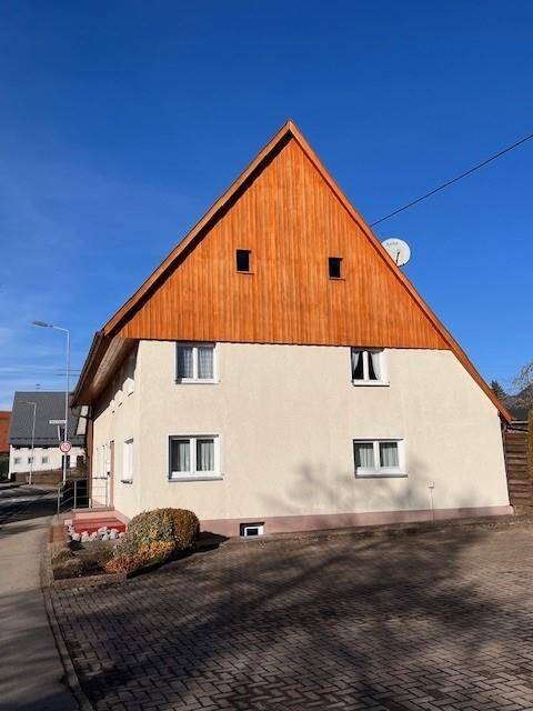 Thumbnail-1-Fam-Haus mit Garten. Sofort beziehbar. Ehemaliges Bauernhaus. Kaufpreis VHB. Ausbau-Potenzial im Dachspeicher