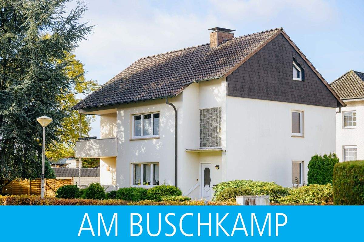 Thumbnail-Sehr gepflegt in ruhiger Lage! Zweifamilienhaus mit Garagen