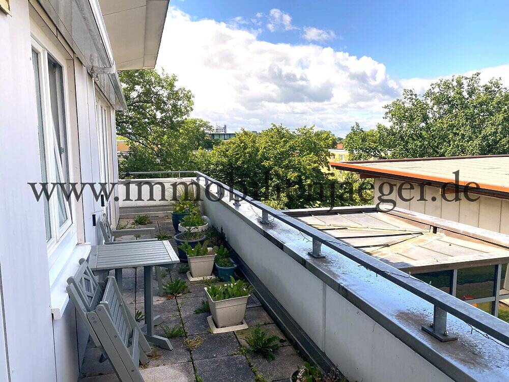 Balkon links