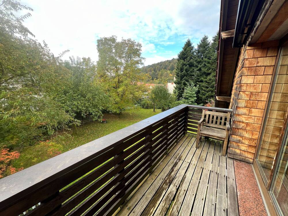 Thumbnail-**Großzügige Dachgeschoss-Maisonette-Whg. mit eigenem Gartenbereich und Balkon**