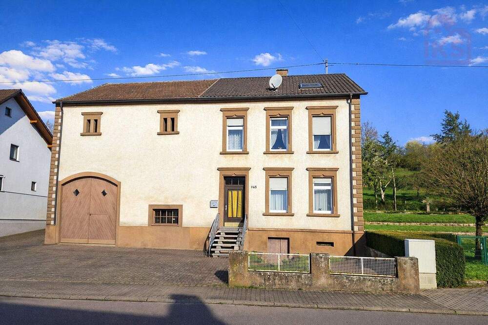 Thumbnail-Ein- bis Zweifamilienhaus mit Scheune und großem Grundstück