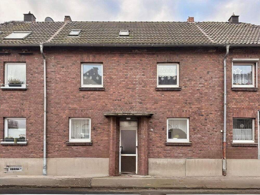 Thumbnail-Solides Einfamilienhaus mit Entwicklungspotenzial