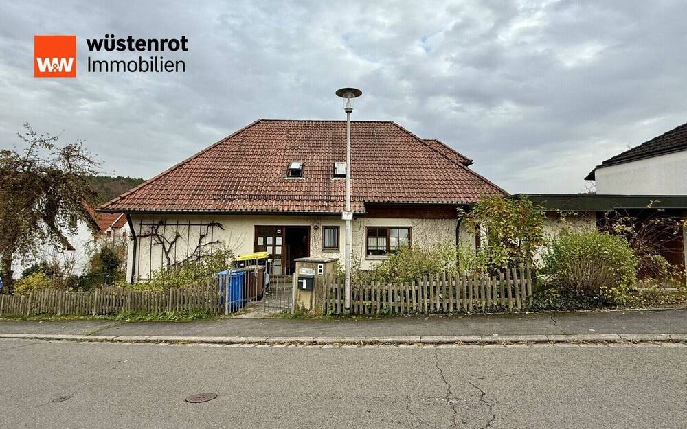 Thumbnail-Repräsentatives Mehrfamilienwohnhaus mit ca. 470 m² Wohnfläche