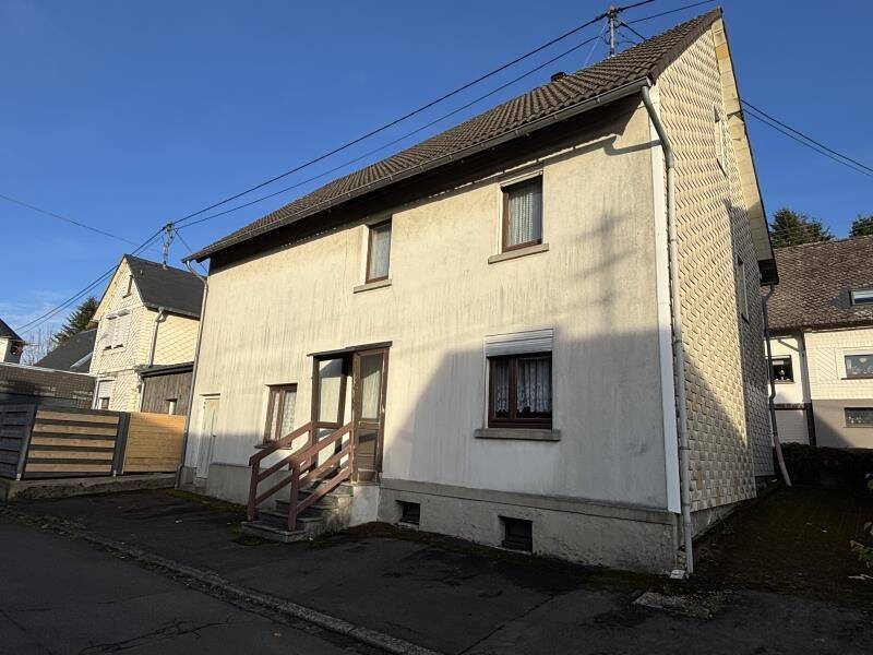 Thumbnail-Sanierungsbedürftiges Einfamilienhaus mit Scheune im Herzen von Bölsberg
