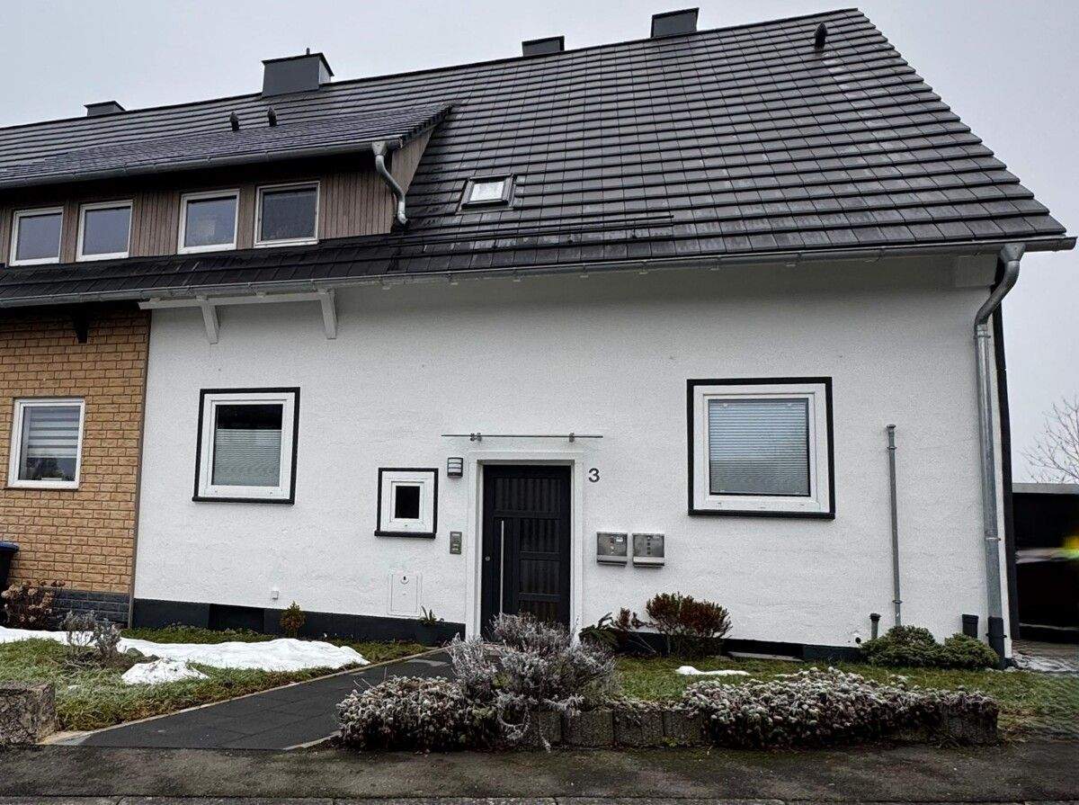 Thumbnail-Driedorf-Roth: Haus mit 2 modernen und gepflegten Wohneinheiten