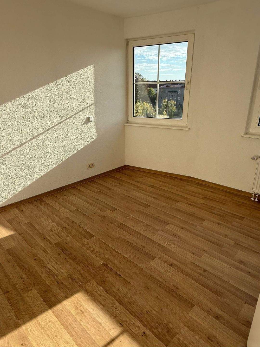 Thumbnail-schöne 3-Raum Wohnung frisch renoviert mit EBK