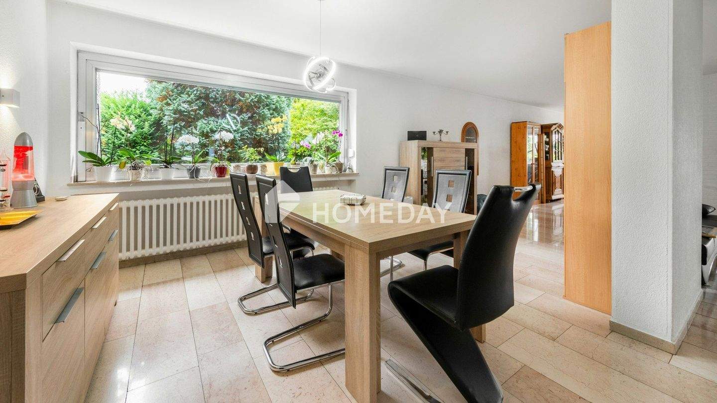 Thumbnail-Modernisierte Erdgeschosswohnung mit Kamin, Massagedusche & privatem Garten - Wohnen mit Stil