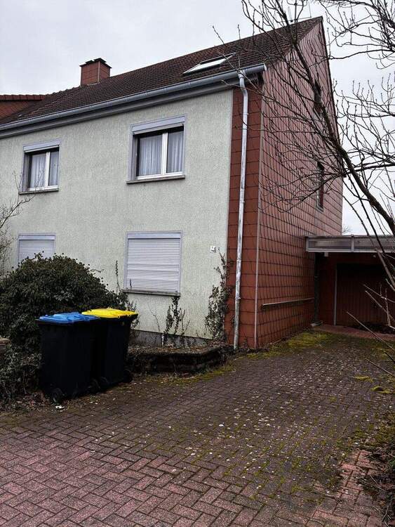 Thumbnail-Charmantes Zweifamilienhaus in ruhiger Lage von Elversberg - Viel Platz für Familie, Generationen oder individuelle Wohnkonzepte