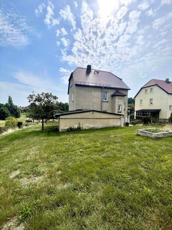 Thumbnail-Sanierungsbedürftiges Zweifamilienhaus mit Potential zum Einfamilienhaus Umbau!