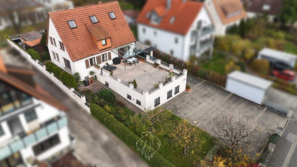 Thumbnail-Einfamilienhaus mit Gewerbeinheit in bester Lage von Haßfurt - Ein Ort zum Ankommen und Wohlfühlen.
