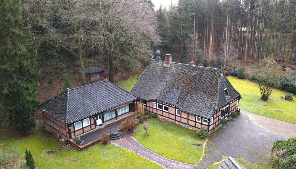 Thumbnail-Charmantes Landanwesen mit Pferdestall und Bungalow in ruhiger Lage bei RotenburgWümme zu verkaufen
