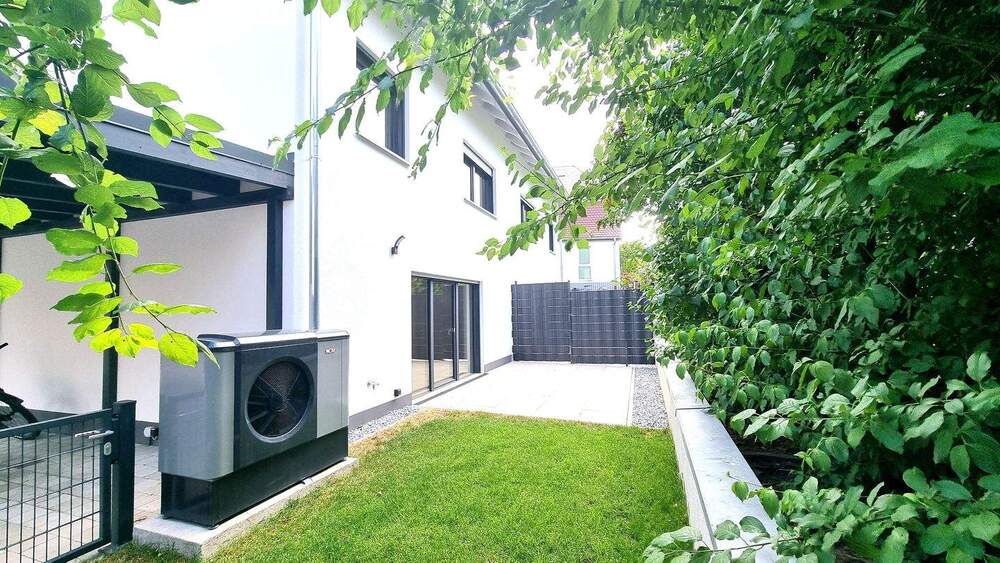 Terrasse-Rasen-Wärmepumpe.jpg