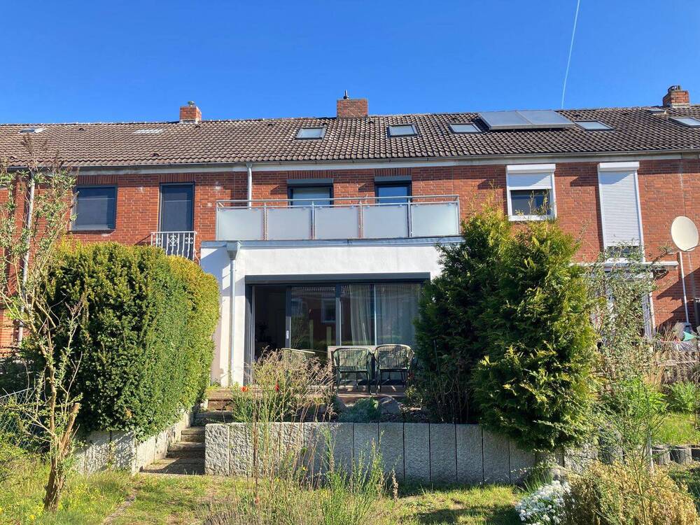 Thumbnail-Reihenmittelhaus komplett modernisiert im Erstbezug und ohne Käuferprovision !