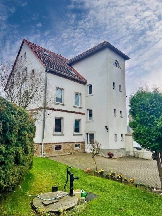 Thumbnail-Charmantes Vierfamilienhaus mit Ausbaureserve - in idyllischer Lage!