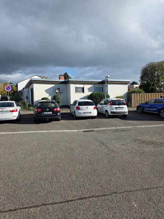 Thumbnail-***Eckgrundstück!, geräumiges Haus in begehrter Wohnlage sucht neuen Eigentümer, KAUFEN statt mieten***