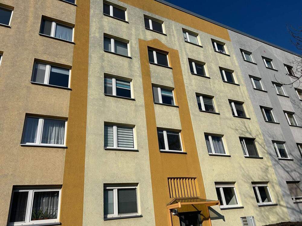 Thumbnail-Helle 3-Zimmer-Wohnung in Randlage von Halle-Neustadt, idyllisch im Grünen und Loggia!