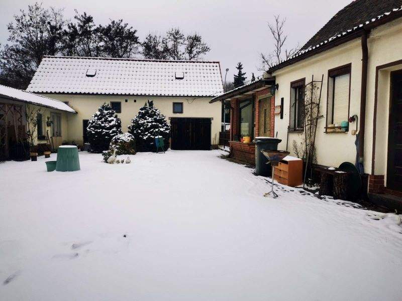 Thumbnail-Verträumter kleiner Dreiseitenhof bei der Stadt Bernsdorf