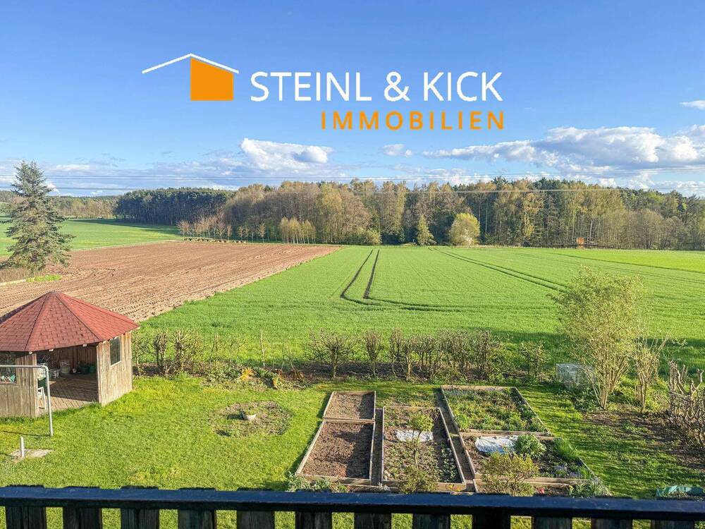 Thumbnail-Zweifamilienhaus mit großem Garten und Ausbaupotential