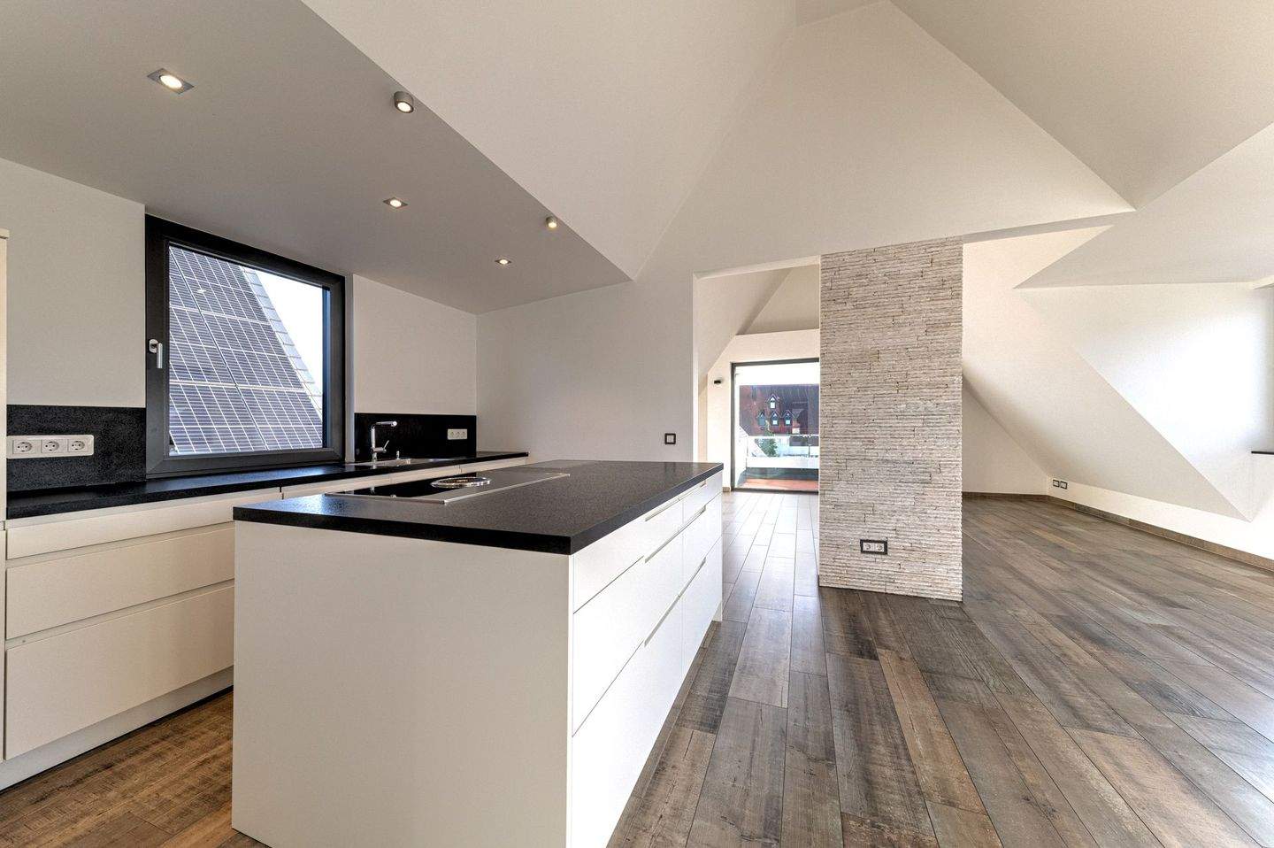 Thumbnail-Extravagante 3,5- Zimmer-Wohnung in Deckenpfronn - Einziehen und Wohlfühlen!