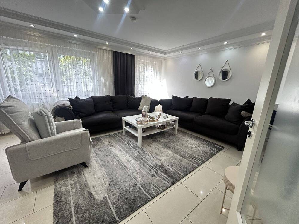 Thumbnail-Moderne 4,5-Zimmer-Wohnung in zentraler Lage