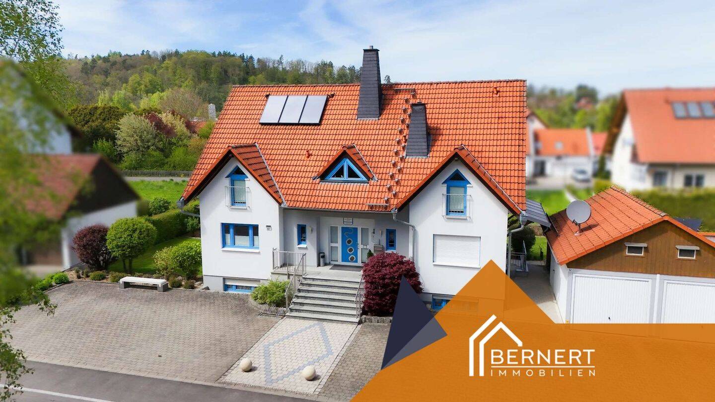 Thumbnail-Eindrucksvolles Wohnhaus mit flexiblen Praxisbereich und offener Maisonettewohnung mit Galerie